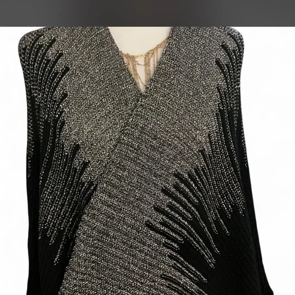 Elegant Black and Silver Women's Shawl - Picture 7 of 9